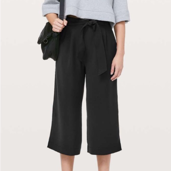 lululemon athletica Pants - Lululemon Noir Crop Pants in Black High Rise
